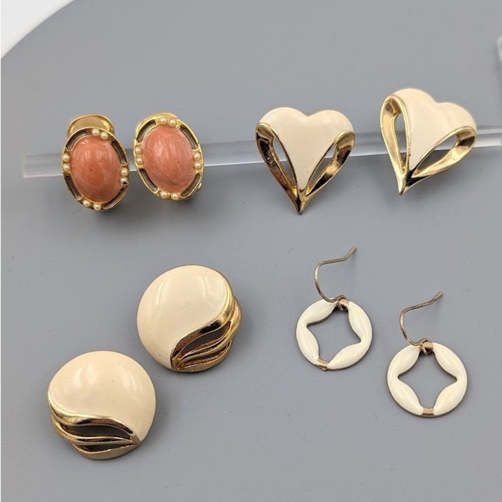 Vintage Mixed Earring Lot Cream Pink Enamel Gold Tone Chunky 80s Retro